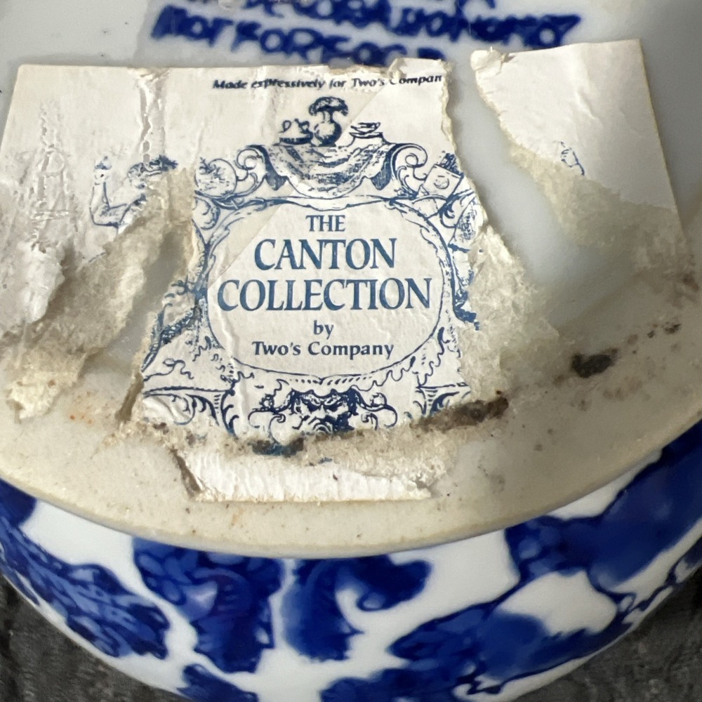 Blue White Round Floral Ceramic Footed Jar Urn Lid Decorative China Chinoiserie - Picture 6 of 7